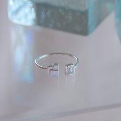 blue topaz geometric ring シルバー925　スカイブルートパーズ　スクエアモチーフ 9枚目の画像