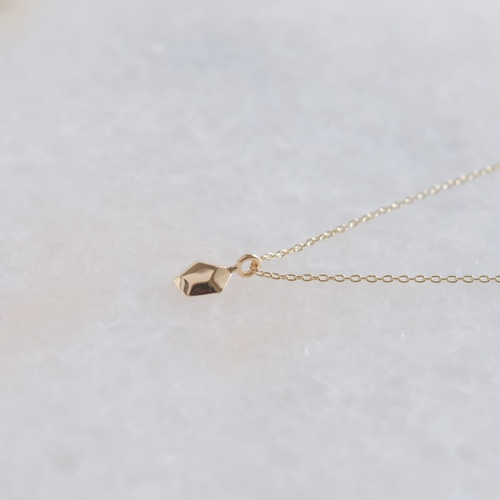 ✶K10YG✶lítið fimmtungur necklace 変形五角形 ネックレス 10金