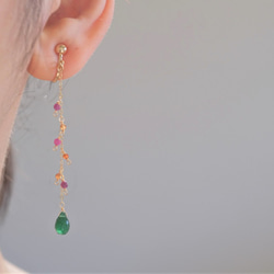 green aventurine earring：アベンチュリン×ヘソナイト×ルビー ロング天然石ピアス・イヤリング 5枚目の画像