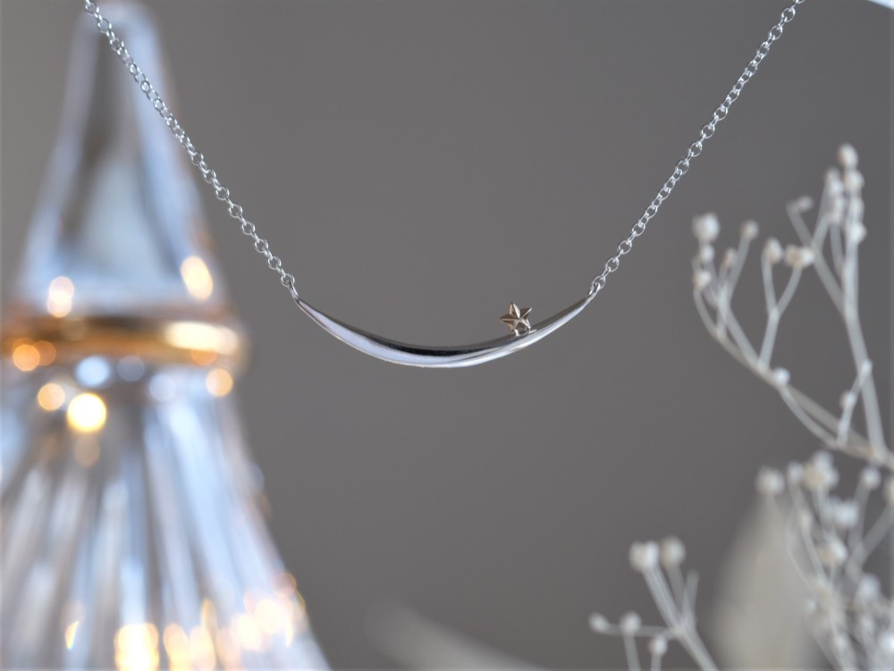 tungl og stjö necklace：K10YG×silver925　星カーブバーネックレス　シルバー×ゴールド