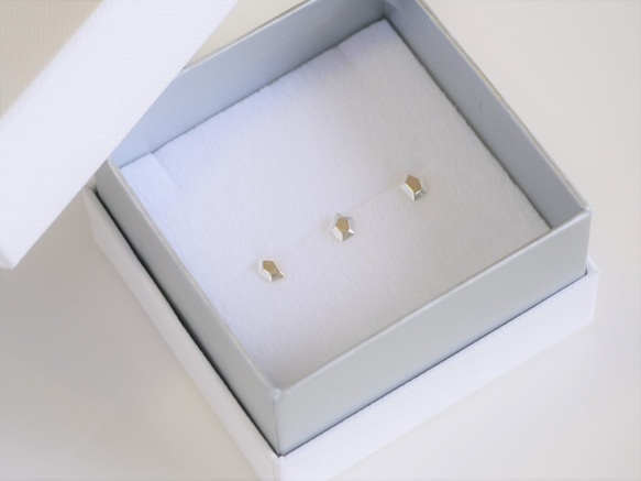 lítið fimmtungur pierced earrings：変形五角形ピアス　silver　シルバー925 5枚目の画像