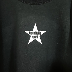 indomitable spirit 星柄 オーバーTシャツ　ブラック 3枚目の画像