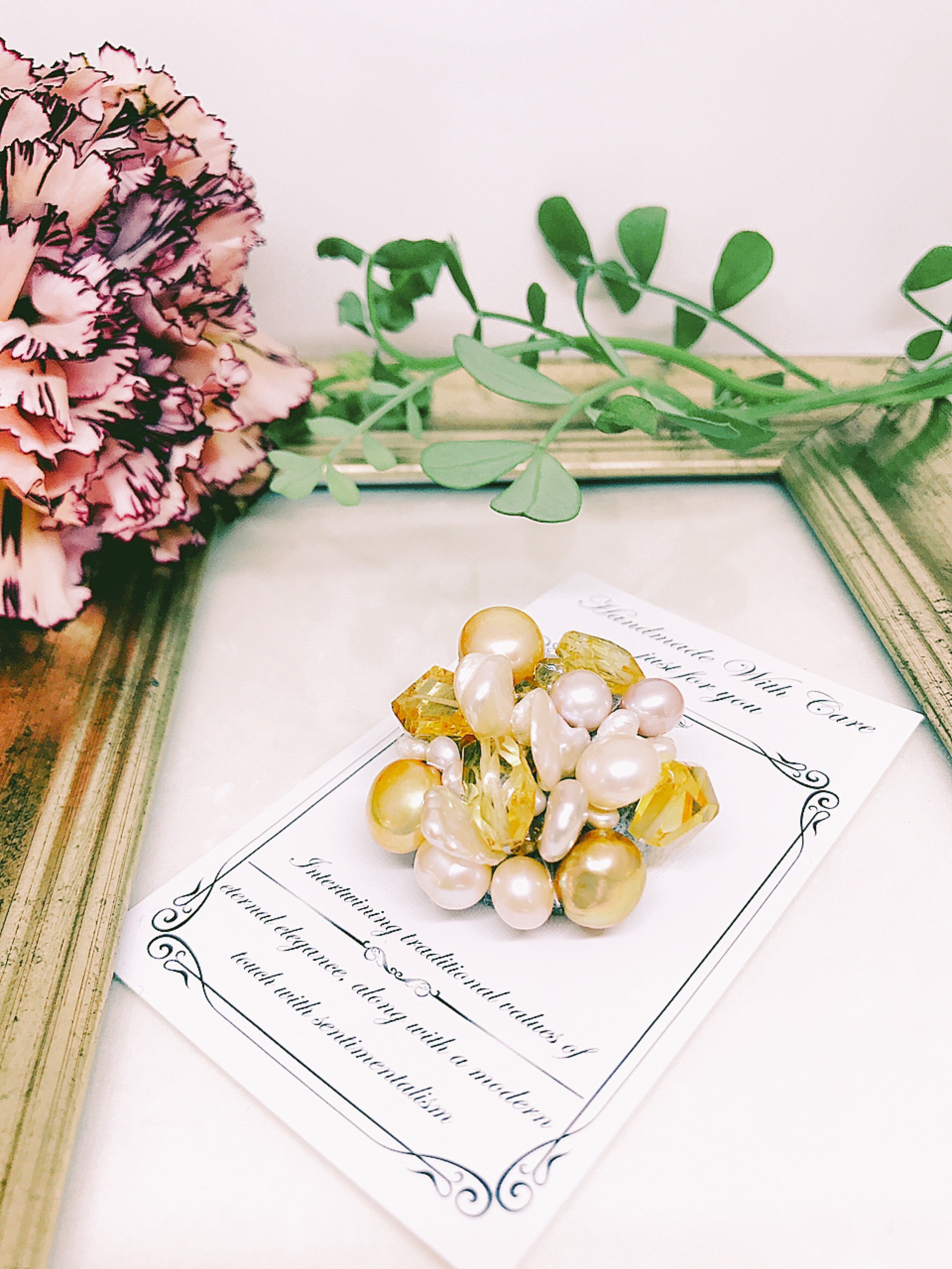 パールと天然石のブローチS