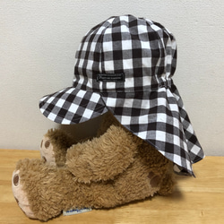 50cm 子供用　軽くて涼しい帽子　後ろ　日よけ付き帽子　たれ付き帽子　チョコレート　チェック 1枚目の画像