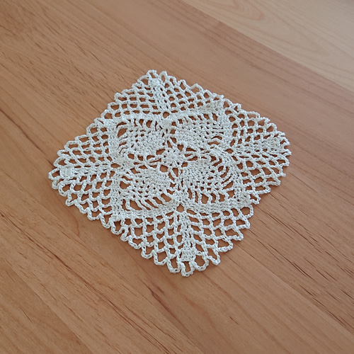 レース編み ドイリー 【12】 黄昏れ ハンドメイド テーブルセンター