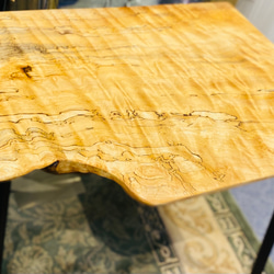 【SOLD OUT】栃の木のテーブル 4枚目の画像