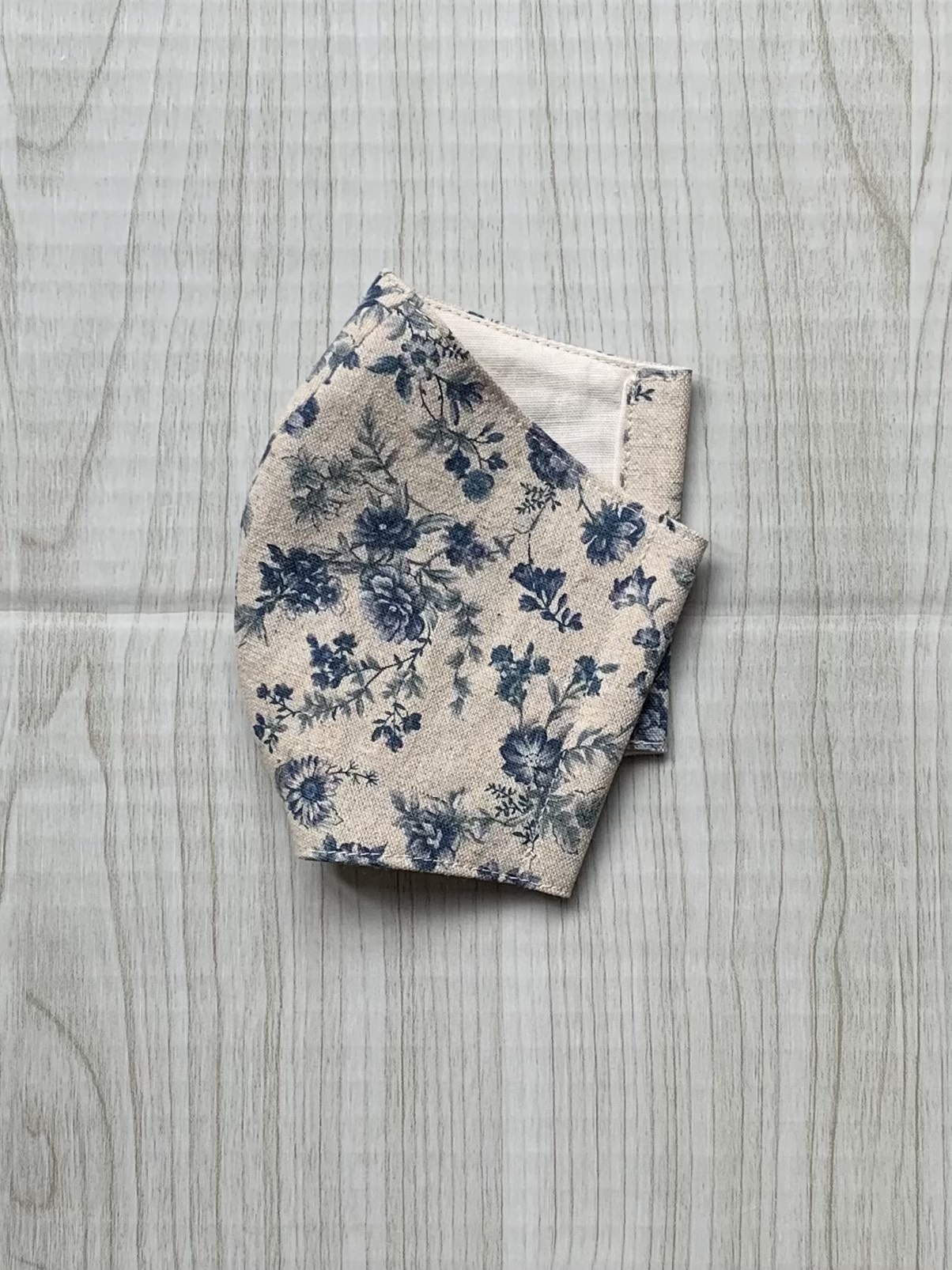 Alamoscars - 秋色マスク 綿麻ブルー花柄 