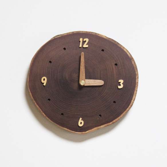 かわいいエンジュの輪切り時計【直径18.5㎝】掛け時計 壁掛け時計 1枚目の画像