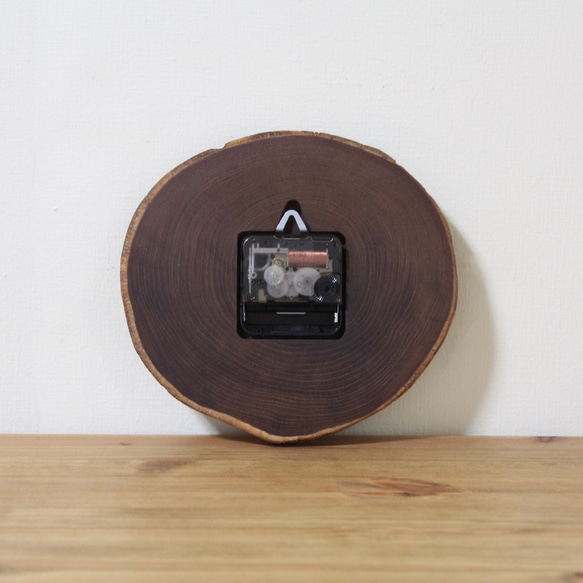 かわいいエンジュの輪切り時計【直径18.5㎝】掛け時計 壁掛け時計 4枚目の画像