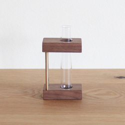 無垢の一輪挿し【ウォールナット×真鍮】一輪挿し おしゃれ かわいい 人気 花瓶 花器 フラワーベース 試験管 4枚目の画像