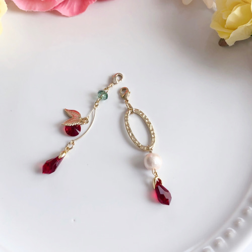 SALE✴︎ichigo✴︎ピアスみたいなマスクチャーム 苺 いちご 赤 シャム