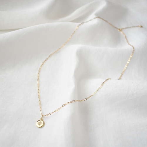 スターモチーフの小さなコインネックレス K14GFスクエアチェーン 45