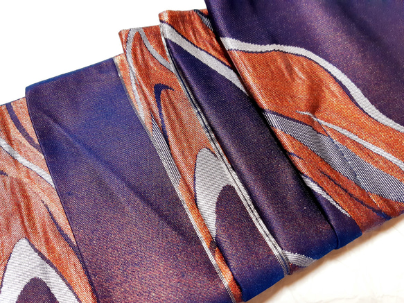 ワンタッチ帯　くらわん帯　正絹西陣織袋帯リメイク　紺茶銀糸流水文様　作り帯 2枚目の画像