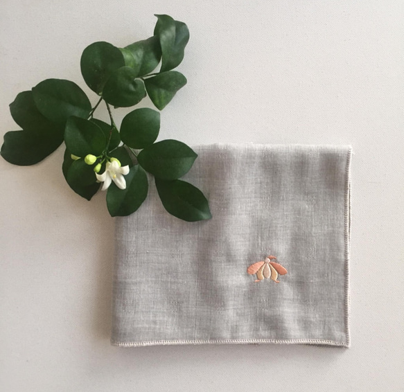 二層竹炭刺繡ハンカチセット（3点） 3枚目の画像