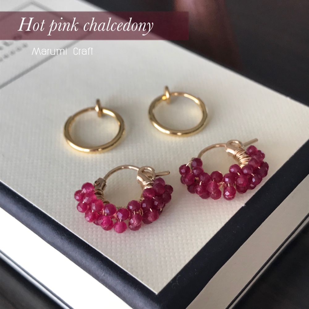 No.8931.s Ω ピアス