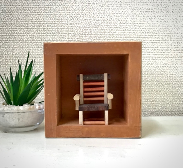 CHAIR in BOX 1枚目の画像