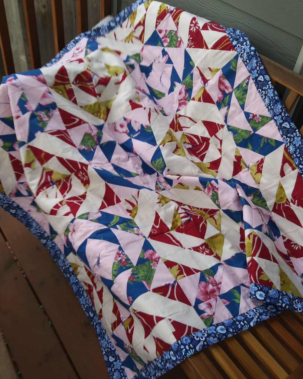 ハイビスカス柄、パッチワークブランケット、大きめひざ掛け