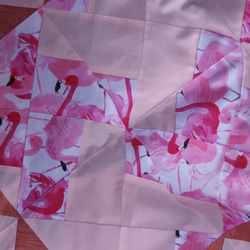 ピンクのフラミンゴ、パッチワークブランケット、ひざ掛け 2枚目の画像