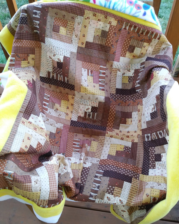 カラフルパッチワーク　ひざ掛け 秋色茶系、ログキャビンのパッチワーク、ベイビーブランケット