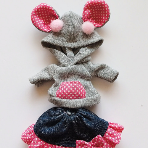 キュートなベイビーネズミちゃん ぬいぐるみ 海外作家様 ハンドメイド キュートなベイビーネズミちゃん ぬいぐるみ 海外作家様 ハンドメイド