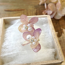 桜パールのアナベル(紫陽花)ピアス 3枚目の画像