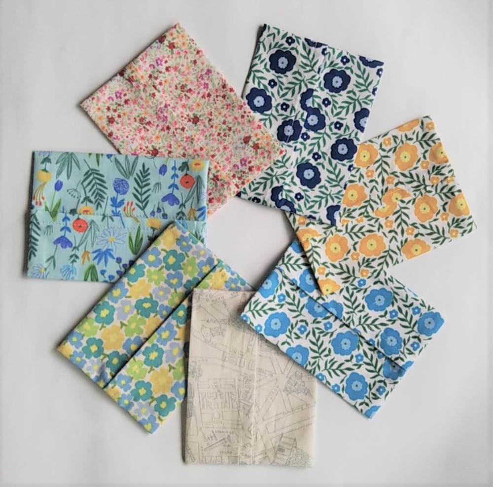 ハンドメイド❃︎ ボックスティッシュカバー 北欧柄ブルーの花