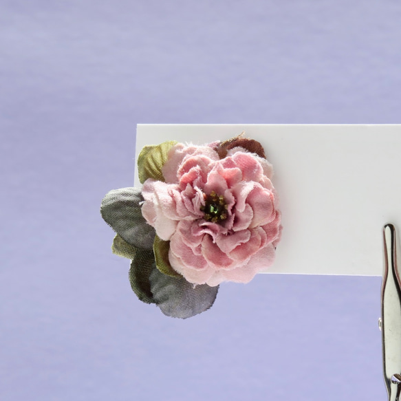 【アンティークカラー】ピンクのお花のイヤリング 4枚目の画像