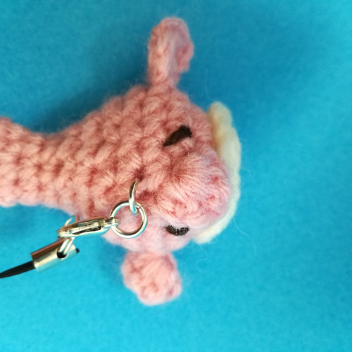 一本釣り ニュウドウカジカ(ストラップ) あみぐるみ あみものくらぶ