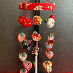 梅と桃の吊るし飾り　お祝い事　お雛様 3枚目の画像
