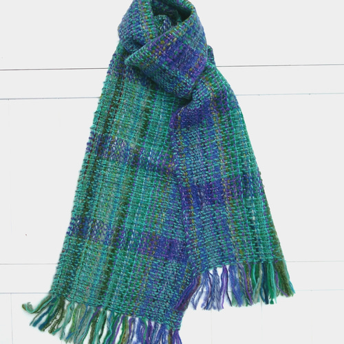 ハンドメイド　手染めの綿ストールストライプ(エメラルドグリーン) エメラルドグリーン色の手織りウールマフラー(ラメ糸少々、よこ