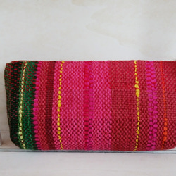 手織(裂織入り)細長ポーチ(ピンク色)、ファスナー20cm、表と裏：コットン100％) 1枚目の画像