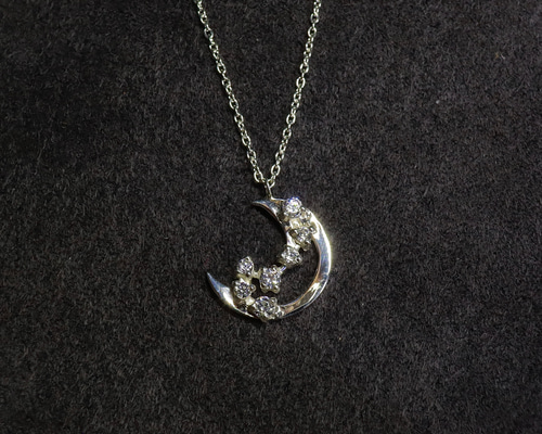 三日月と北斗七星のネックレス ネックレス・ペンダント Shiki 通販