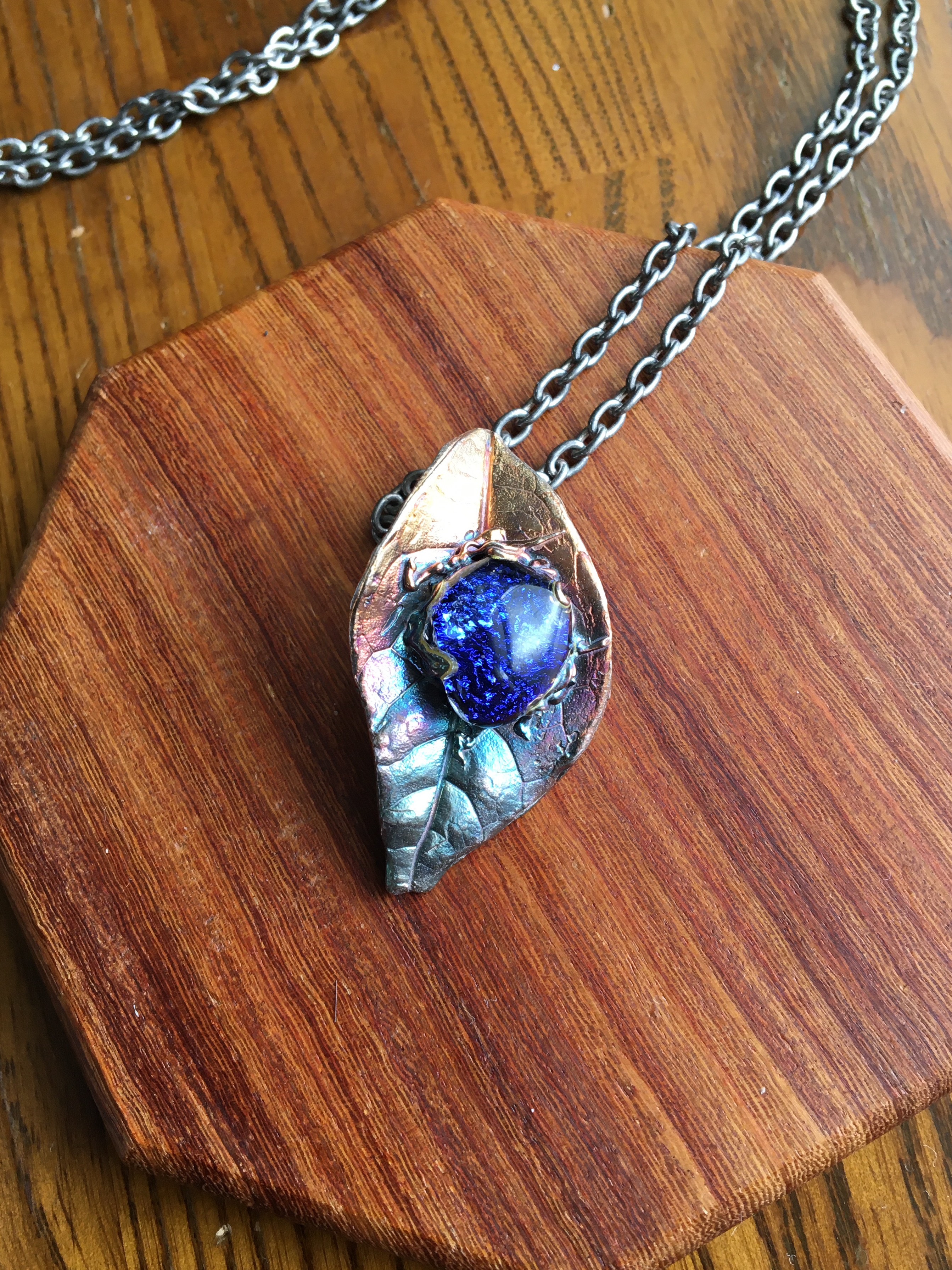 【木犀葉　青紫】純銀製・金木犀の葉から作ったペンダント