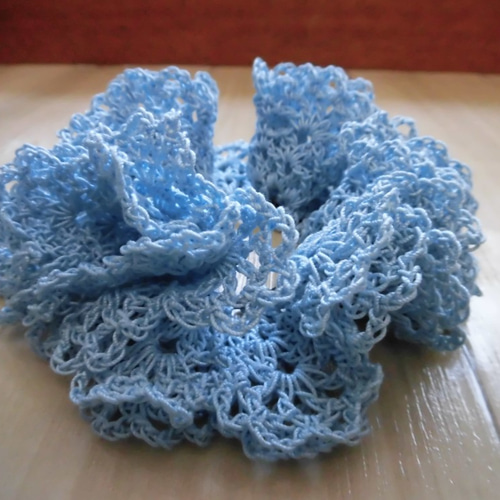 水色レースフリルシュシュ scallop lace chouchou～ｽｶﾗｯﾌﾟﾚｰｽｼｭｼｭ | flower／フラワー公式通販
