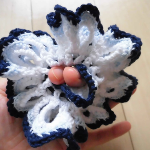 3色使いのシュシュ（白・水色・紺） シュシュ アニー 通販 6137933