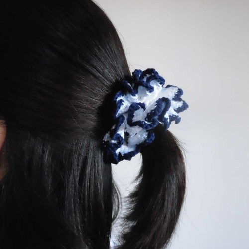 3色使いのシュシュ（黄色・白・紺） シュシュ アニー 通販 6137947