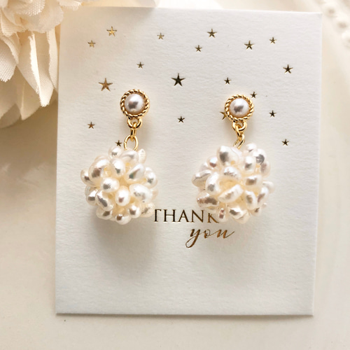 パールボタンＢ♡ハンドメイド ピアス イヤリング 結婚式 シンプル 卒業 入学 パールだらけのパールボールピアス / イヤリング/ シンプル 入学