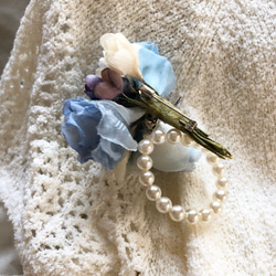 No.４ブルー&バイオレットの花束ブローチ　パールビーズ付き　コサージュ　髪飾り 6枚目の画像