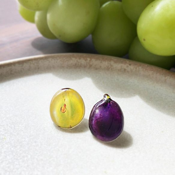 Grape earring｜ぶどうイヤリング・ピアス〔秋のフルーツ〕 1枚目の画像