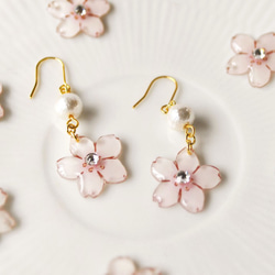 Sakura 耳墜｜櫻花和棉質珍珠耳環 第1張的照片
