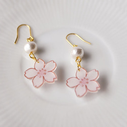 Sakura drop pierce｜桜とコットンパールピアス 4枚目の画像