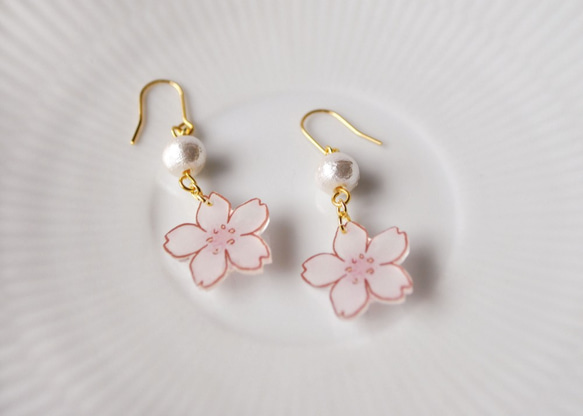 Sakura 耳墜｜櫻花和棉質珍珠耳環 第4張的照片