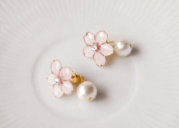 Sakura pierce｜桜の花イヤリング・ピアス〔入学・卒業祝いに♪〕 1枚目の画像