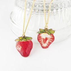 Strawberry Necklace【A・B備考欄にご記入下さい】 1枚目の画像