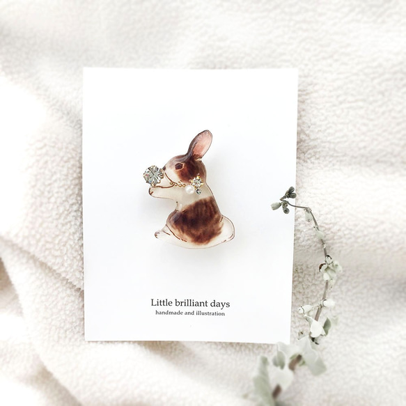 Rabbit brooch｜うさぎのキラキラブローチ 3枚目の画像