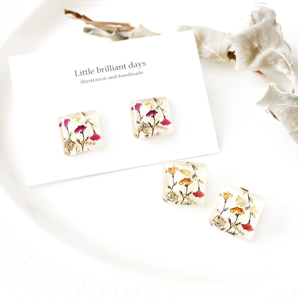 botanical square earring -summer-【夏のボタニカル柄スクエアピアス・イヤリング かすみ草 1枚目の画像