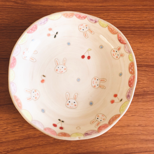 うさぎまみれな水玉フリルのお皿◆ピンク◆ 1枚目の画像