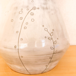 【Sold】フリルでちょうちょの花瓶 4枚目の画像