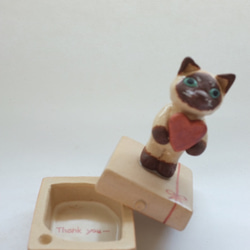 陶のハコ「ギフト猫」 2枚目の画像
