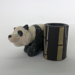陶のスタンド「パンダ」 1枚目の画像